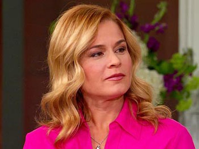 Chef Cat Cora reveals the 10 things to keep in your kitchen.