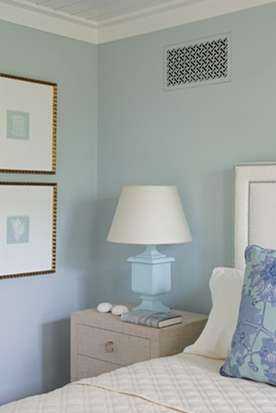 Blue-and-white coastal-inspired bedroom