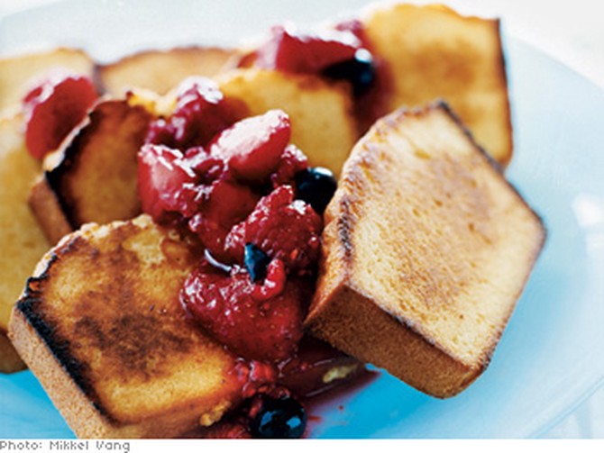 Toasted Orange-Scented Pound Cake with Fresh Berry Compote