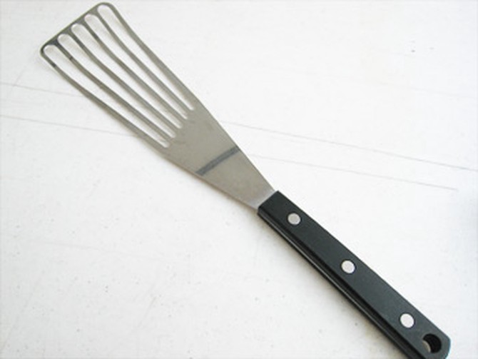 Metal spatula