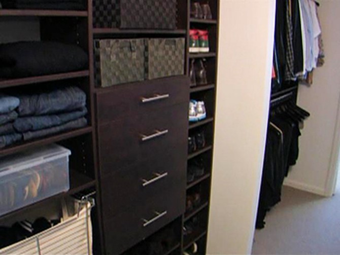 An organized bedroom closet.