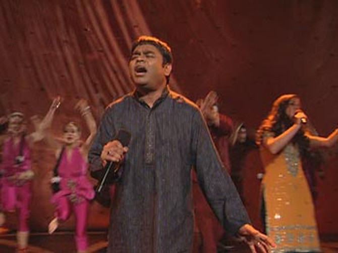 A. R. Rahman performs Jai Ho from Slumdog Millionaire.
