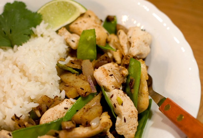 Mark Bittman's Curried Chicken Stir-Fry with New Potatoes and Snow Peas recipe