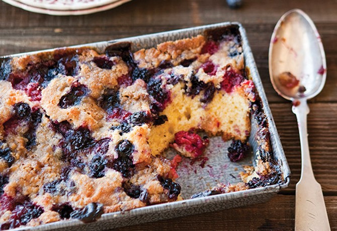 Berry Long Cake with Ginger Crumb
