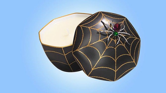 Webbed Scented Candle