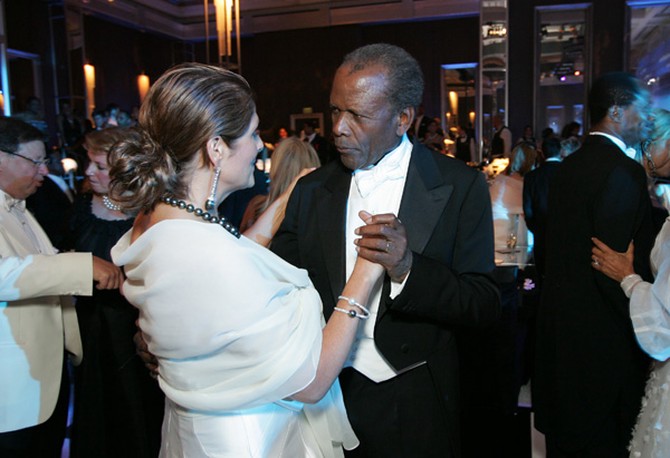 Sidney Poitier with his wife, Joanna Shimkus.