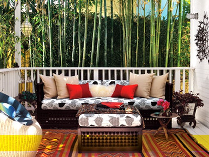 Pam turned her porch into a Moroccan-inspired retreat.