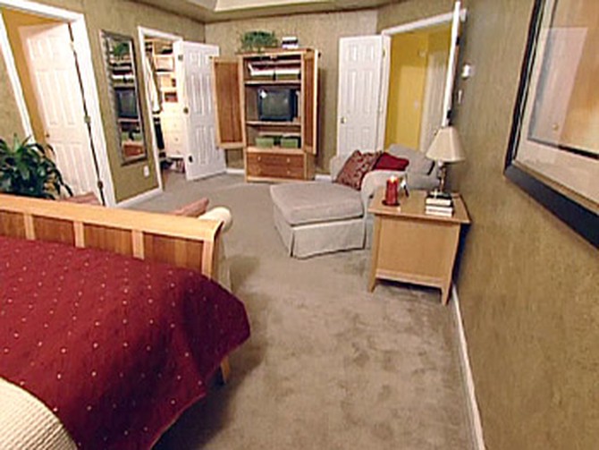 Darius and Kristen's new clutter-free master bedroom