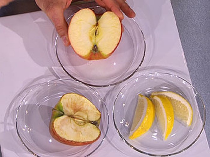 Apples demonstrate the purpose of antioxidants.