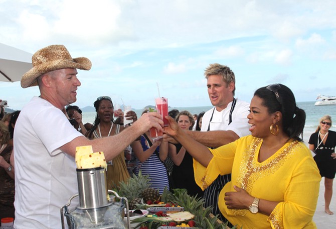 Oprah and Curtis Stone drink Havo-O Cocktails.