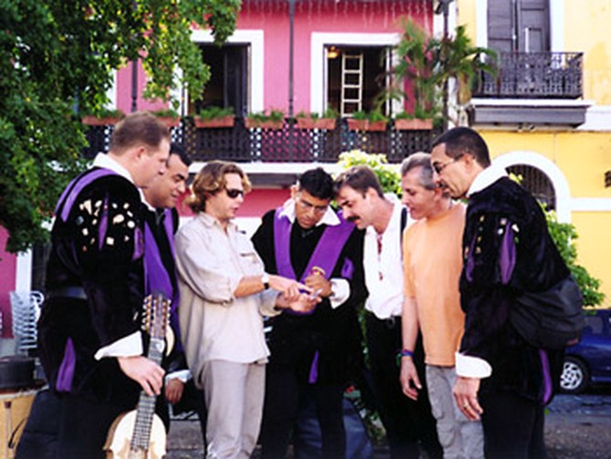 Fernando with musicians