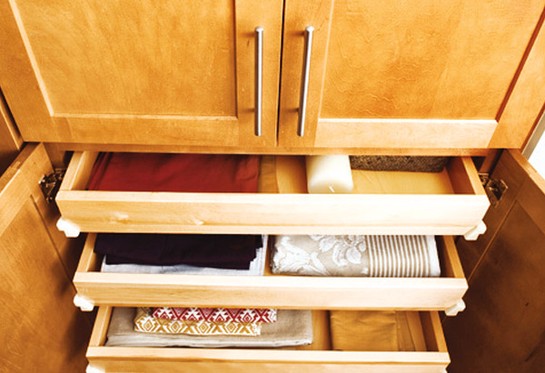 Drawers of varied sizes