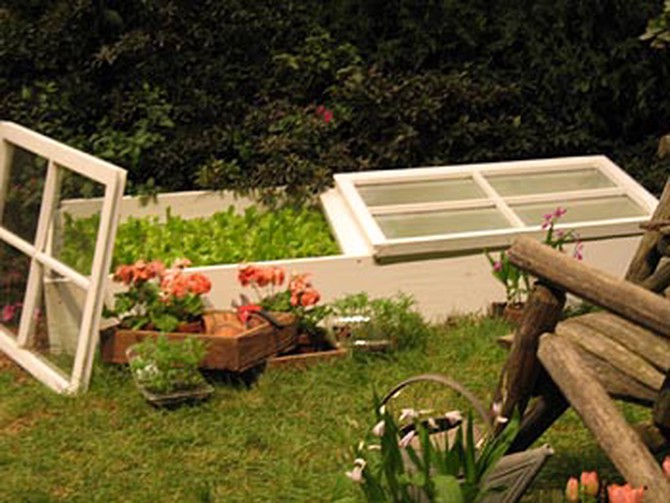 A demonstration of a raised garden bed.
