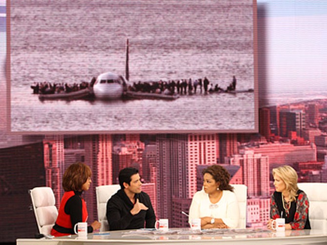 Gayle King, Mark Consuelos, Oprah and Ali Wentworth discuss the Hudson River plane crash.