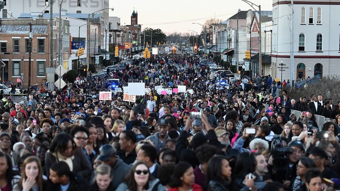Crowd in front of the Edmund Pettus Bridge at march on January 18, 2015