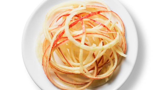 How to Spiralize Fruits and Vegetables Using a Spiralizer