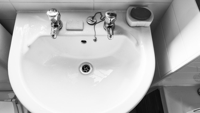 Clean bathroom sink