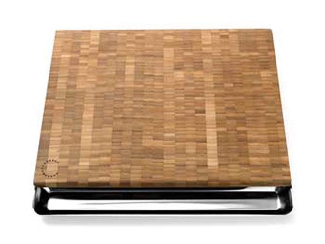 Curtis Stone bamboo carving board