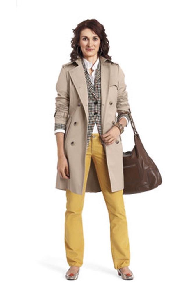 Trench coat weekend outfit