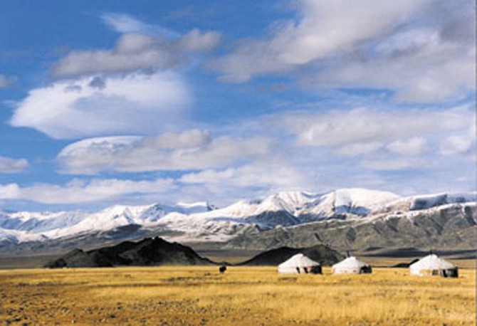 Nomadic Expeditions trip to Mongolia's Gobi desert