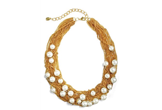 pearl necklace with mesh chains