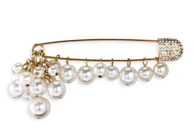 gold-plated pearl pin