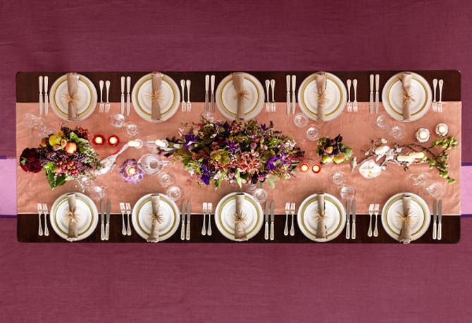 lovely pink and burgundy tablesetting