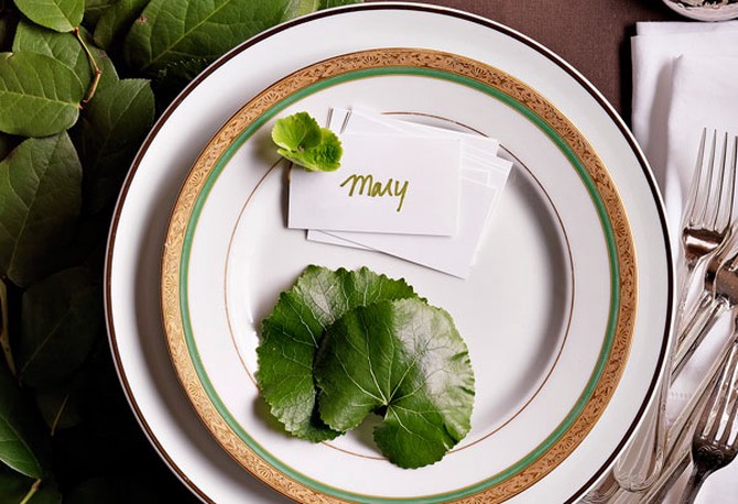 placesetting with leaves