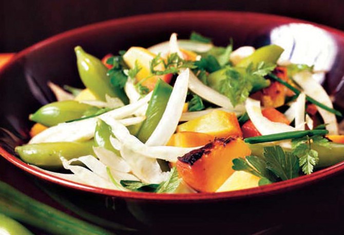 Sugar Snap Peas with Fennel, Onions and Grilled Peach Dressing Recipe