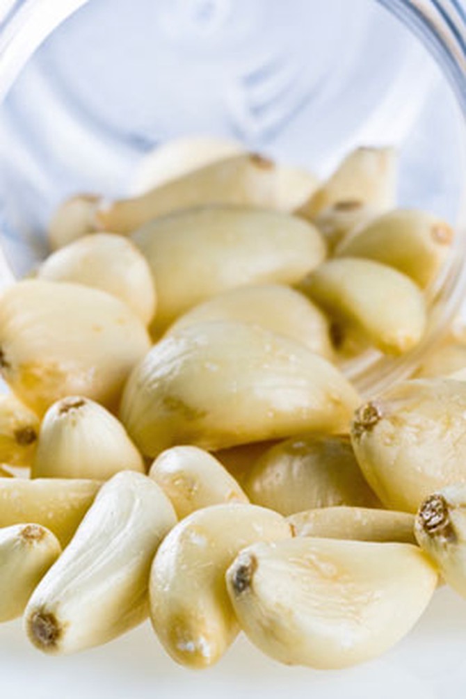 peeled garlic cloves