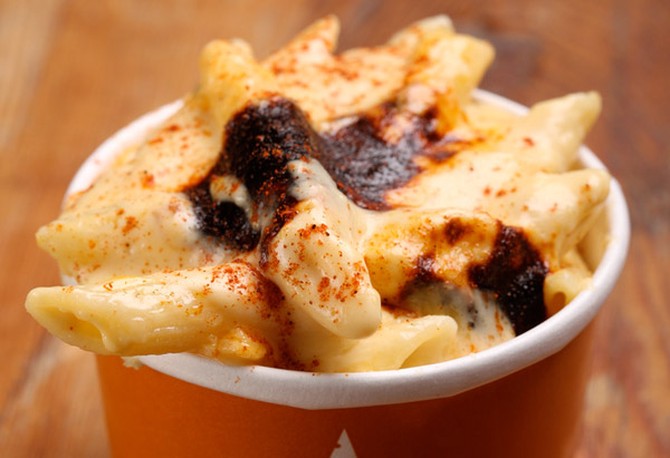Pit-Smoked Longhorn Cheddar Mac & Cheese