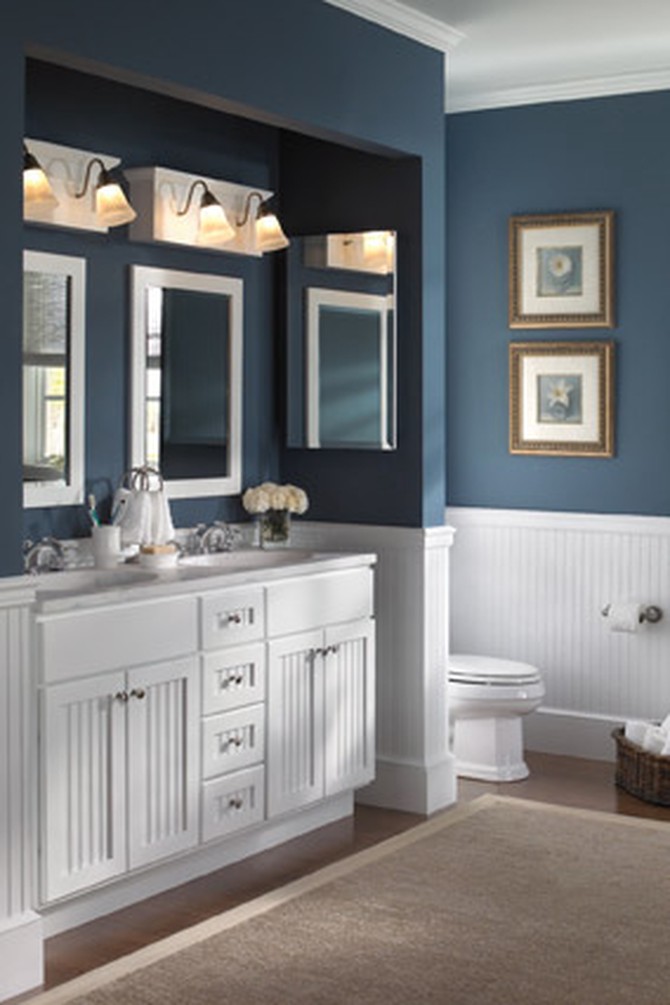 Blue-and-white bathroom