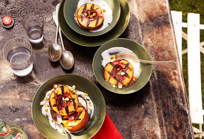 Grilled Peaches with Yogurt and Pistachios