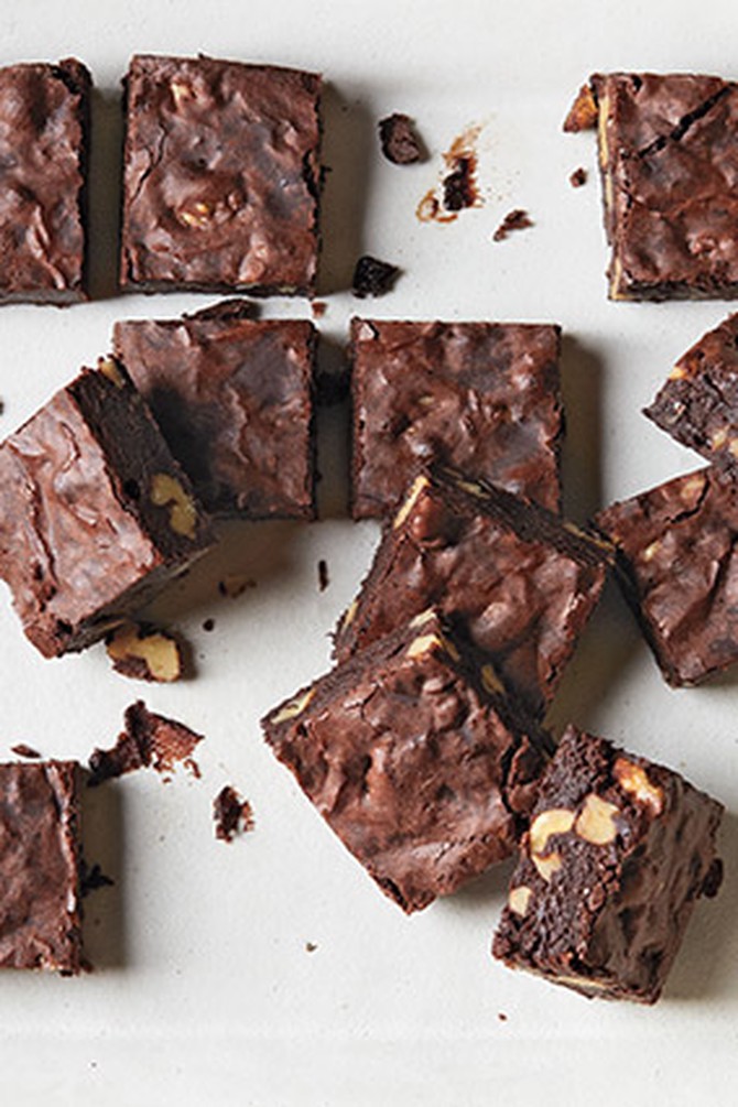 Cocoa Brownies with Walnuts and Brown Butter