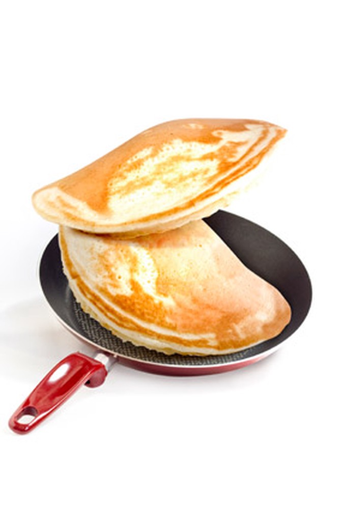 how to flip a pancake