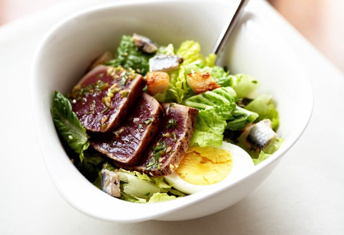 Grilled Tuna Caesar Salad