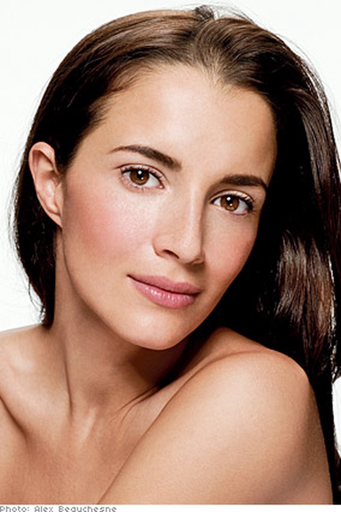 Bobbi Brown suggests a classic look for women with olive complexions.