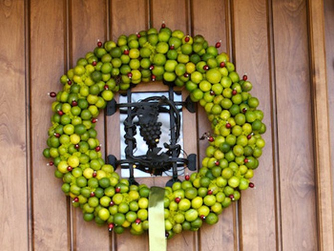 Key lime wreath