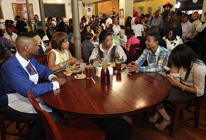 Oprah Winfrey and Gayle King with the cast of "Welcome to Sweetie Pie's"