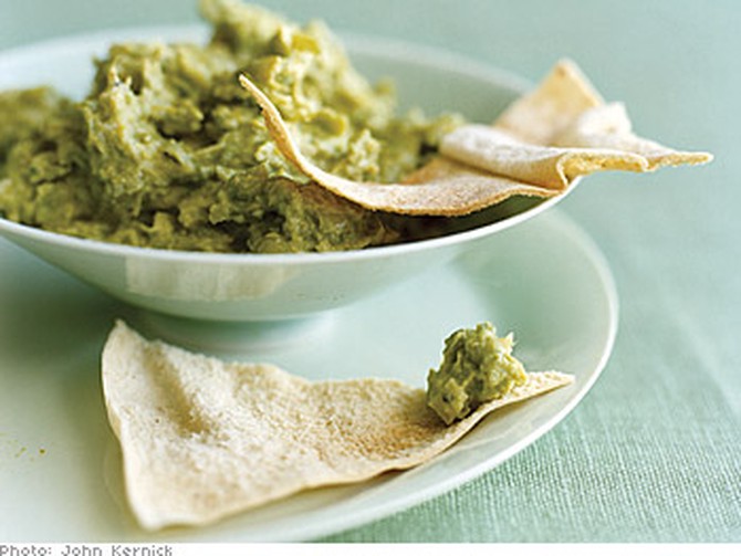 Mint and Pea Hummus with Pita Bread