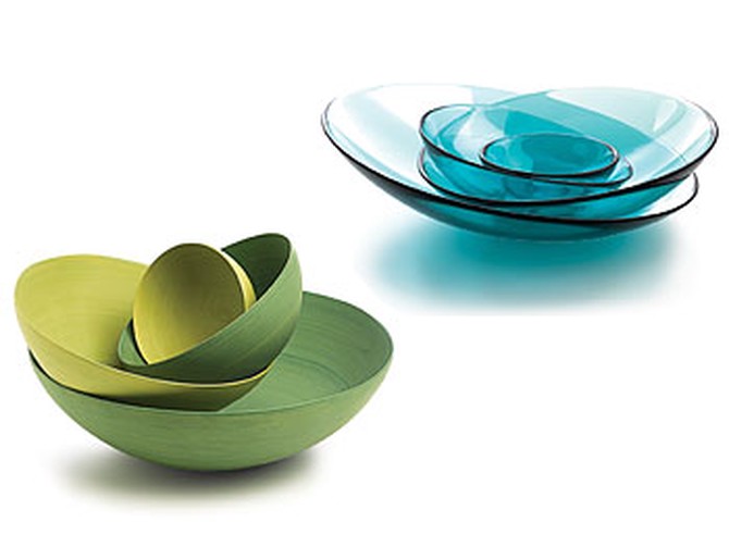Organically shaped serving bowls
