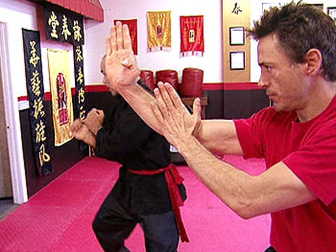 Robert Downey Jr.'s kung fu lesson