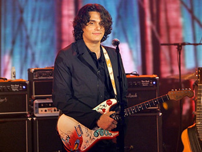 John Mayer performs 'Waiting on the World to Change.'