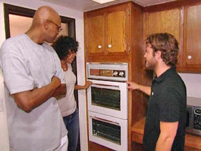 Tonya and Keith tell Nate about their dream kitchen.