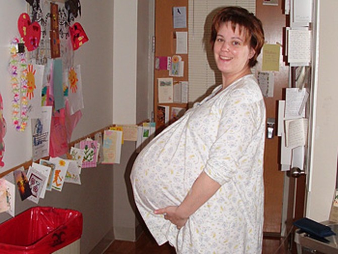 Kate while pregnant with sextuplets