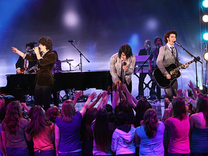 The Jonas Brothers perform 'When You Look Me in the Eyes.'