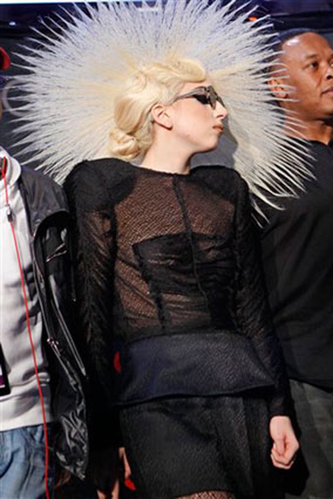 Lady Gaga's press conference outfit