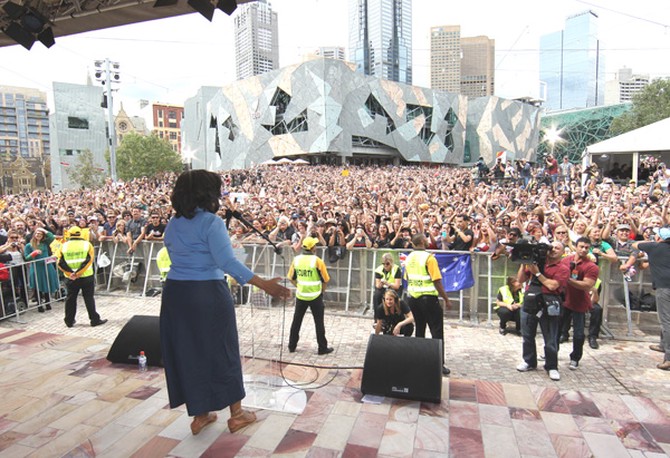 Oprah takes the stage in Melbourne