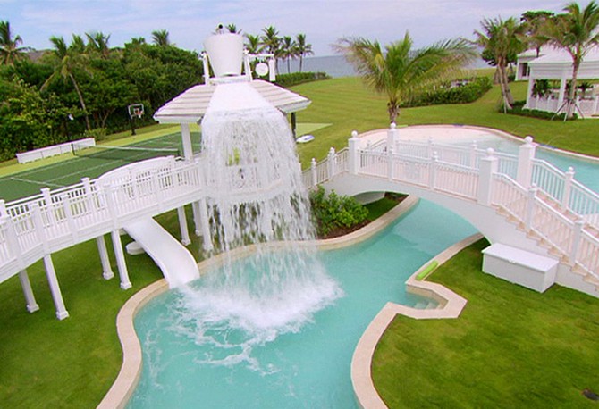Waterfall and pool at Celine Dion's house